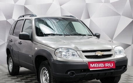 Chevrolet Niva I рестайлинг, 2018 год, 935 000 рублей, 7 фотография