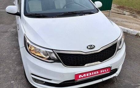 KIA Rio III рестайлинг, 2015 год, 650 000 рублей, 2 фотография