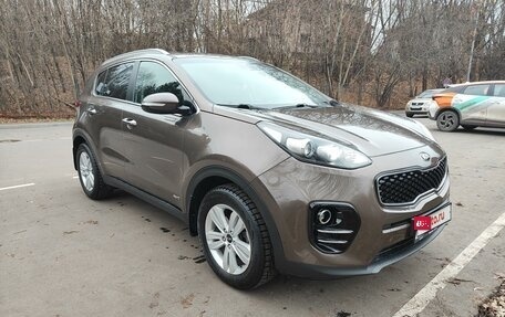 KIA Sportage IV рестайлинг, 2018 год, 2 390 000 рублей, 4 фотография