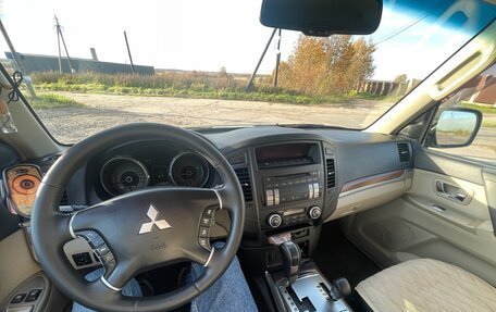 Mitsubishi Pajero IV, 2007 год, 1 300 000 рублей, 13 фотография