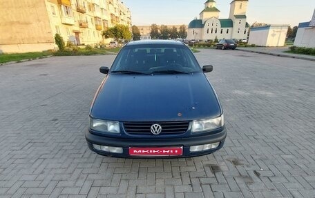 Volkswagen Passat B4, 1996 год, 230 000 рублей, 1 фотография