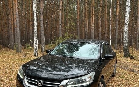 Honda Accord IX рестайлинг, 2013 год, 1 600 000 рублей, 3 фотография