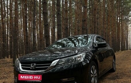 Honda Accord IX рестайлинг, 2013 год, 1 600 000 рублей, 11 фотография