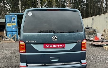 Volkswagen Multivan T6 рестайлинг, 2015 год, 3 900 000 рублей, 4 фотография