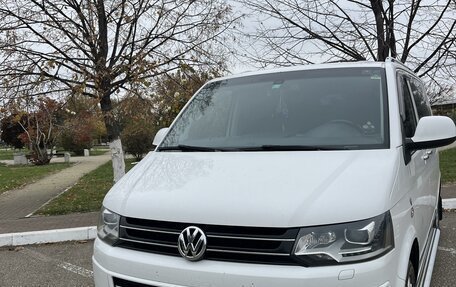 Volkswagen Multivan T5, 2014 год, 3 150 000 рублей, 2 фотография