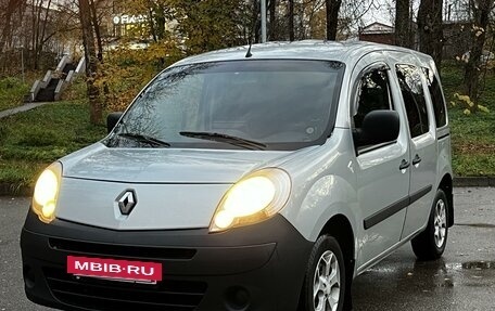 Renault Kangoo II рестайлинг, 2009 год, 650 000 рублей, 2 фотография