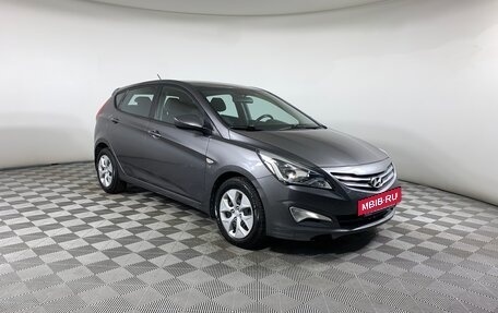 Hyundai Solaris II рестайлинг, 2015 год, 990 000 рублей, 3 фотография