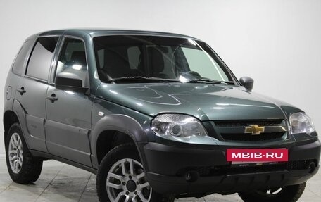 Chevrolet Niva I рестайлинг, 2018 год, 890 000 рублей, 3 фотография