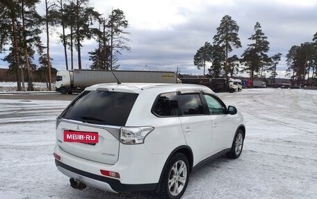 Mitsubishi Outlander III рестайлинг 3, 2014 год, 1 790 000 рублей, 8 фотография