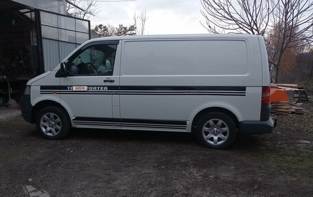 Volkswagen Transporter T5 рестайлинг, 2007 год, 1 560 000 рублей, 2 фотография