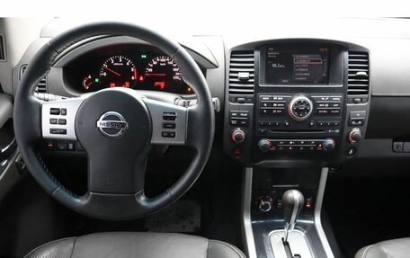 Nissan Pathfinder, 2012 год, 1 607 000 рублей, 10 фотография