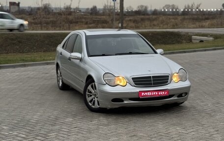 Mercedes-Benz C-Класс, 2002 год, 450 000 рублей, 1 фотография