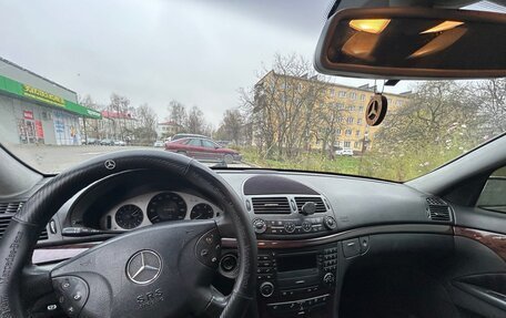 Mercedes-Benz E-Класс, 2004 год, 800 000 рублей, 10 фотография