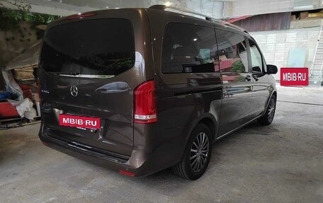 Mercedes-Benz V-Класс, 2019 год, 3 850 000 рублей, 4 фотография