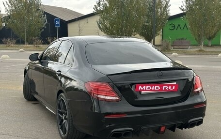 Mercedes-Benz E-Класс, 2017 год, 4 190 000 рублей, 11 фотография