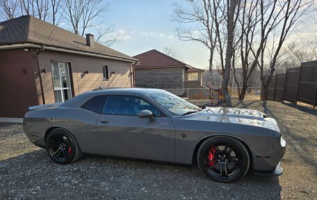 Dodge Challenger III рестайлинг 2, 2019 год, 10 500 000 рублей, 6 фотография