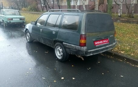 Opel Kadett E рестайлинг, 1985 год, 70 000 рублей, 4 фотография