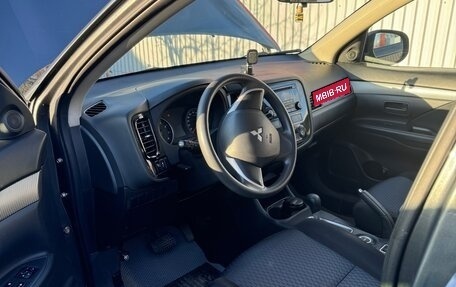 Mitsubishi Outlander III рестайлинг 3, 2014 год, 1 570 000 рублей, 13 фотография