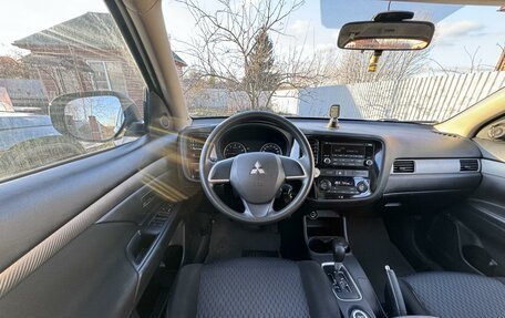 Mitsubishi Outlander III рестайлинг 3, 2014 год, 1 570 000 рублей, 17 фотография