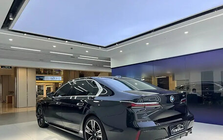 BMW 7 серия, 2023 год, 14 890 000 рублей, 11 фотография