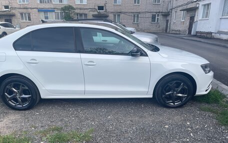 Volkswagen Jetta VI, 2017 год, 1 750 000 рублей, 4 фотография