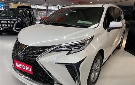 Toyota Sienna, 2021 год, 5 140 000 рублей, 1 фотография