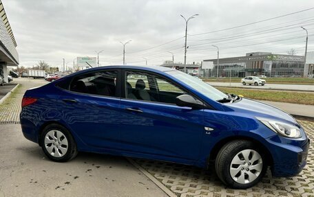 Hyundai Solaris II рестайлинг, 2012 год, 825 000 рублей, 3 фотография