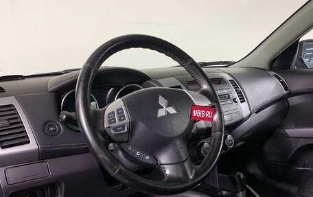 Mitsubishi Outlander III рестайлинг 3, 2011 год, 1 320 000 рублей, 12 фотография