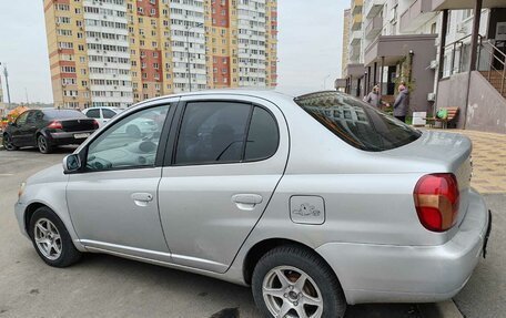 Toyota Platz, 2000 год, 430 000 рублей, 2 фотография