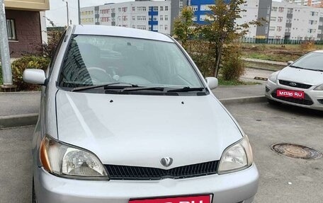 Toyota Platz, 2000 год, 430 000 рублей, 1 фотография