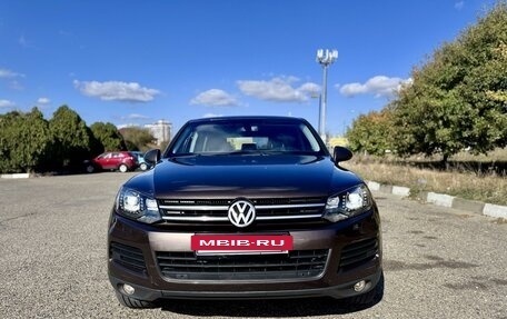 Volkswagen Touareg III, 2010 год, 1 475 000 рублей, 2 фотография