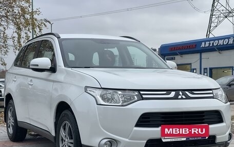 Mitsubishi Outlander III рестайлинг 3, 2013 год, 1 285 000 рублей, 2 фотография