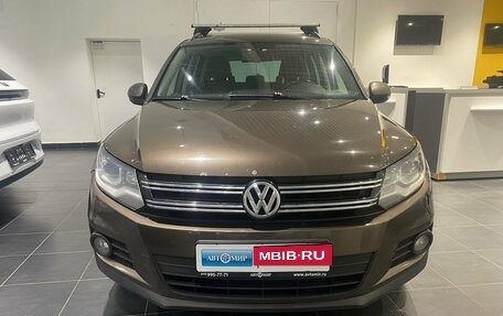 Volkswagen Tiguan I, 2015 год, 1 285 000 рублей, 2 фотография