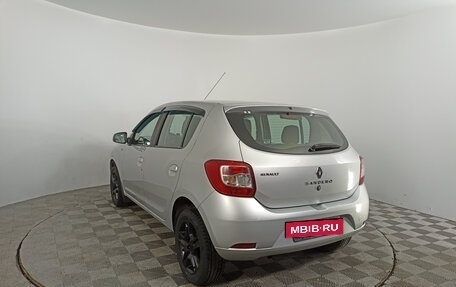 Renault Sandero II рестайлинг, 2016 год, 995 000 рублей, 7 фотография