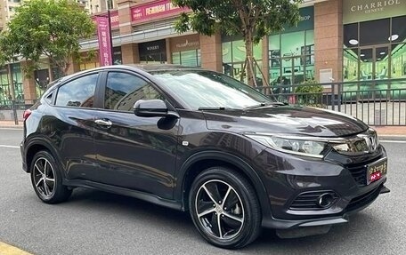 Honda Vezel, 2020 год, 1 800 000 рублей, 4 фотография