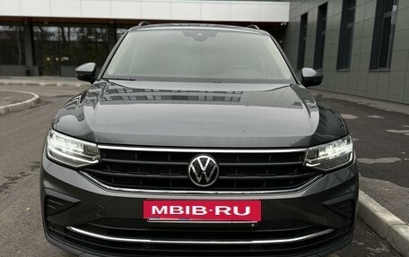 Volkswagen Tiguan II, 2021 год, 3 200 000 рублей, 5 фотография