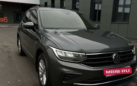 Volkswagen Tiguan II, 2021 год, 3 200 000 рублей, 6 фотография