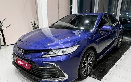 Toyota Camry, 2021 год, 3 699 000 рублей, 1 фотография