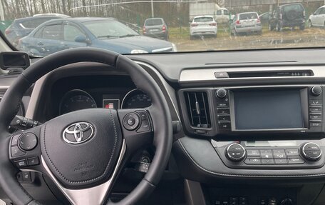 Toyota RAV4, 2017 год, 2 400 000 рублей, 10 фотография