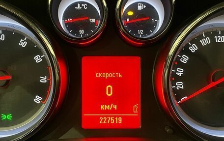 Opel Astra J, 2011 год, 569 000 рублей, 21 фотография