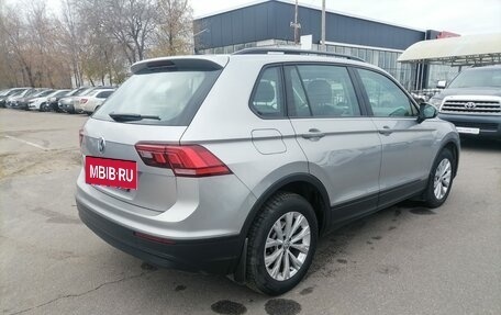 Volkswagen Tiguan II, 2019 год, 2 395 000 рублей, 3 фотография