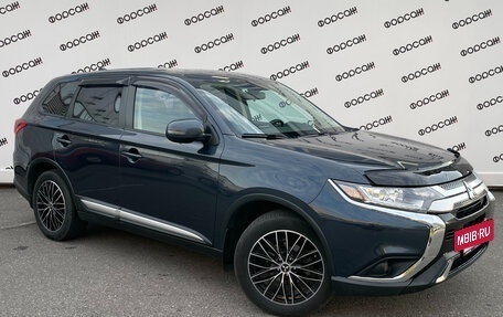 Mitsubishi Outlander III рестайлинг 3, 2019 год, 1 749 000 рублей, 3 фотография