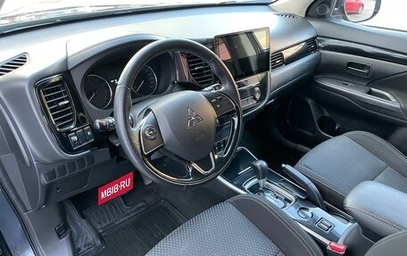 Mitsubishi Outlander III рестайлинг 3, 2019 год, 1 749 000 рублей, 9 фотография