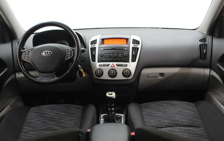 KIA cee'd I рестайлинг, 2009 год, 599 000 рублей, 15 фотография