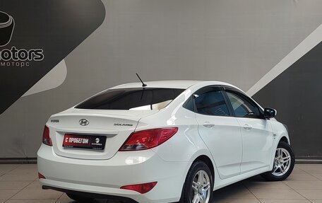 Hyundai Solaris II рестайлинг, 2015 год, 1 050 000 рублей, 2 фотография