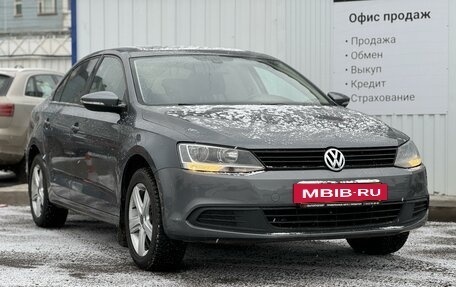 Volkswagen Jetta VI, 2013 год, 1 250 000 рублей, 3 фотография