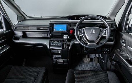 Honda Stepwgn IV, 2018 год, 2 834 000 рублей, 6 фотография