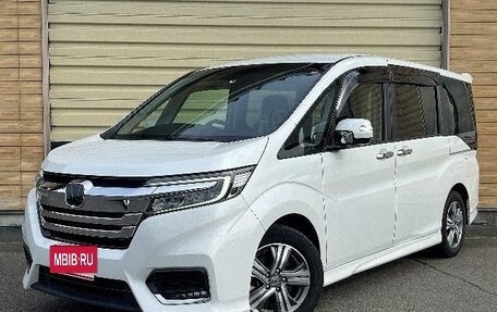 Honda Stepwgn IV, 2021 год, 1 920 000 рублей, 3 фотография