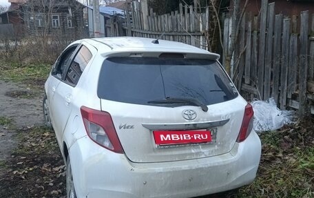 Toyota Vitz, 2011 год, 350 000 рублей, 2 фотография