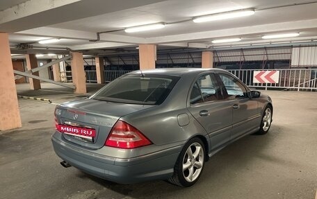 Mercedes-Benz C-Класс, 2005 год, 830 000 рублей, 4 фотография